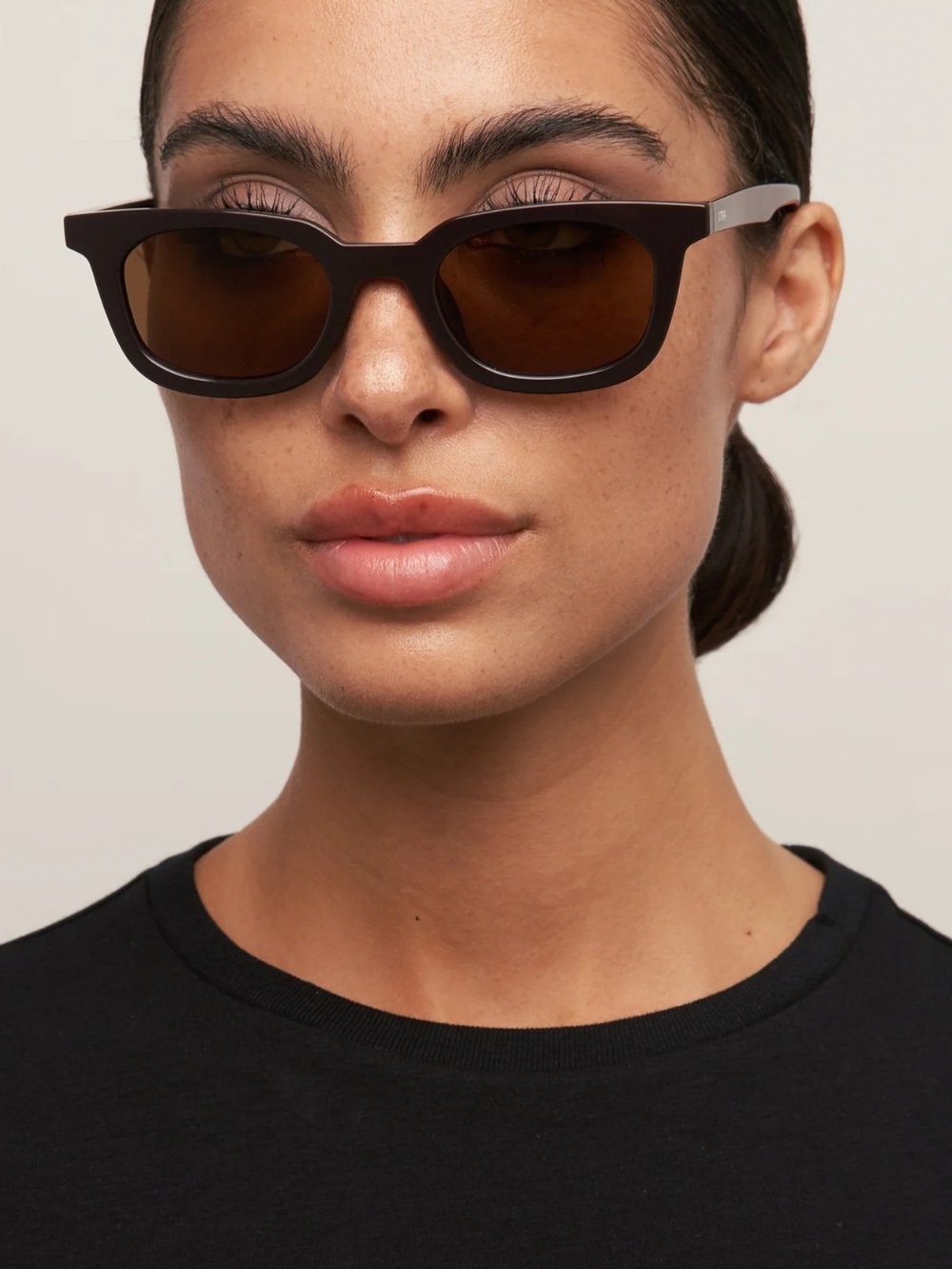 NWT OTRA Nia DARK Chocolate Wayfarer
